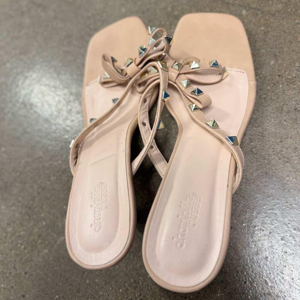 charlotte russe square open toe thong strap kitten heel